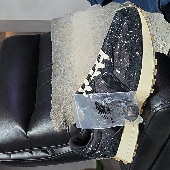 Joshua Vides x New Balance 327 Black - Picture 7 of 8